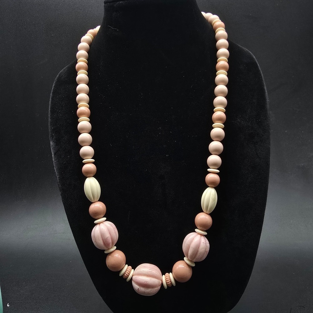 Avon 1988 Burst of Spring Necklace Pink Marbled Beaded Vintage Jewelry